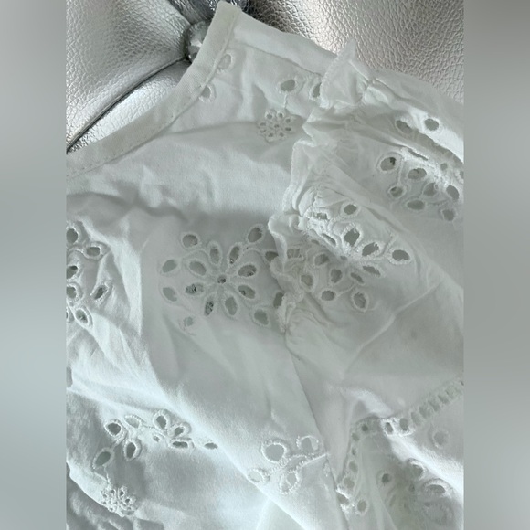 PART TWO ROMANCE BLOUSE - Picture 10 of 13